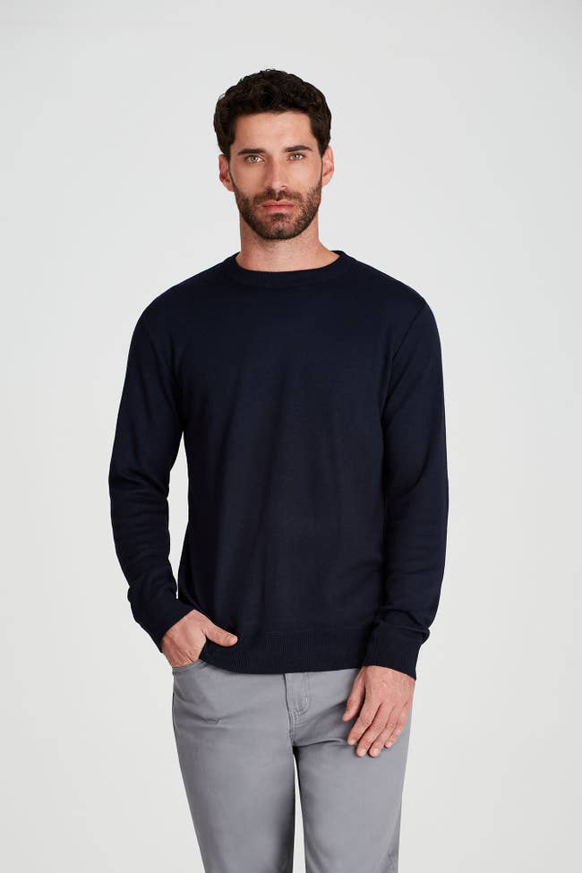 Sweater liso azul marino